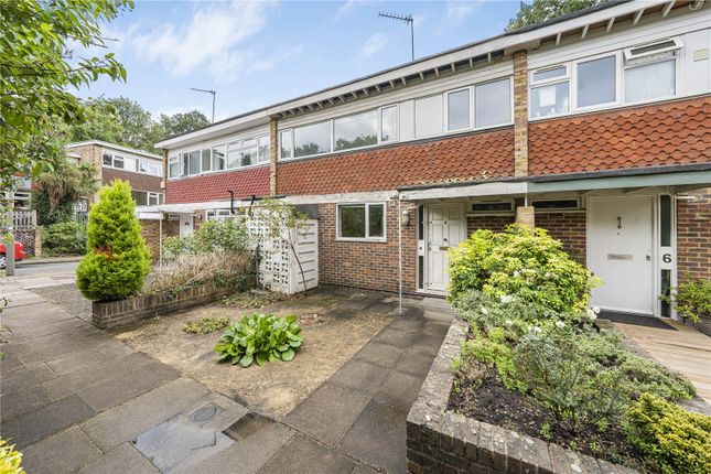 Ringwood Gardens, London, SW15 3 bed terraced house for sale