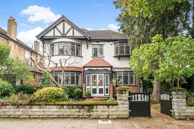Alexandra Drive, Surbiton 4 bed detached house for sale