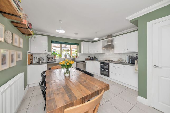 Clover Way, Royston SG8 4 bed detached house for sale