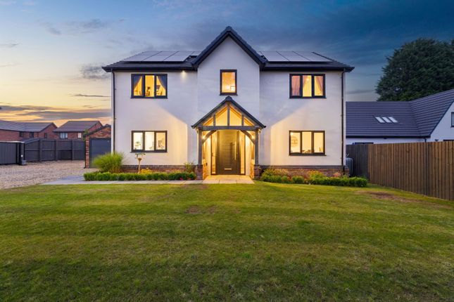 Astley M29 4 bed detached house for sale