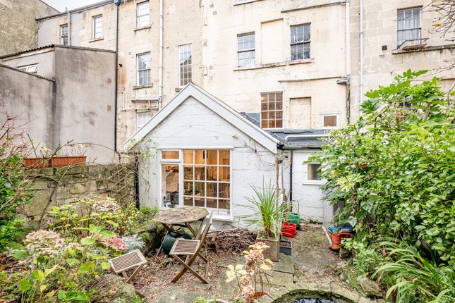 2 bed maisonette