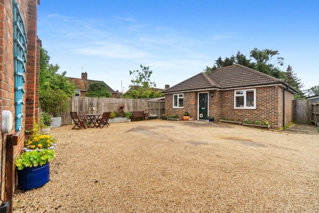 Haynt Walk, London SW20 1 bed detached bungalow for sale