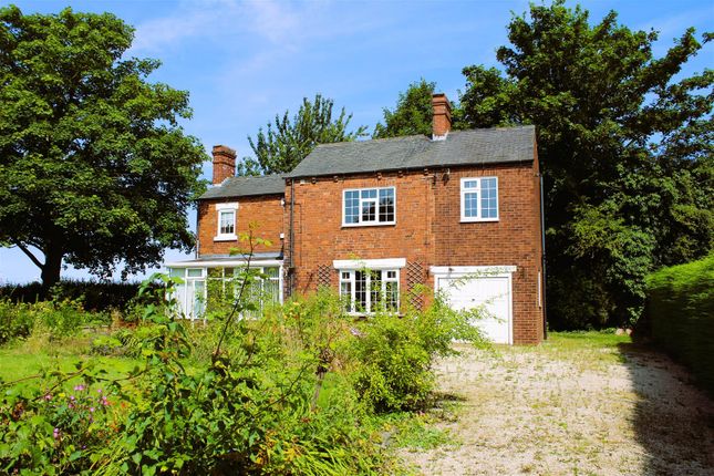 3 bed detached house