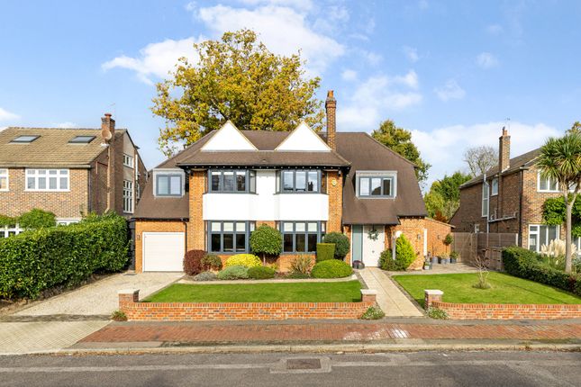 Beckenham BR3 5 bed detached house for sale