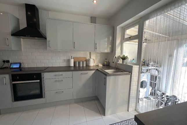 South Hornchurch RM13 3 bed terraced house for sale