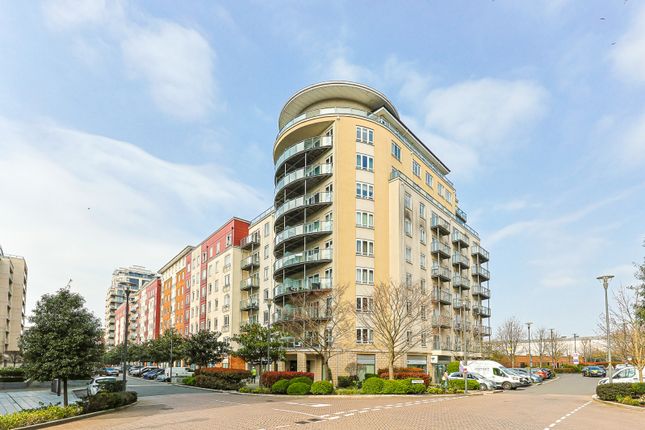 Boulevard Drive, Beaufort Park, NW9 5 bed apartment for sale