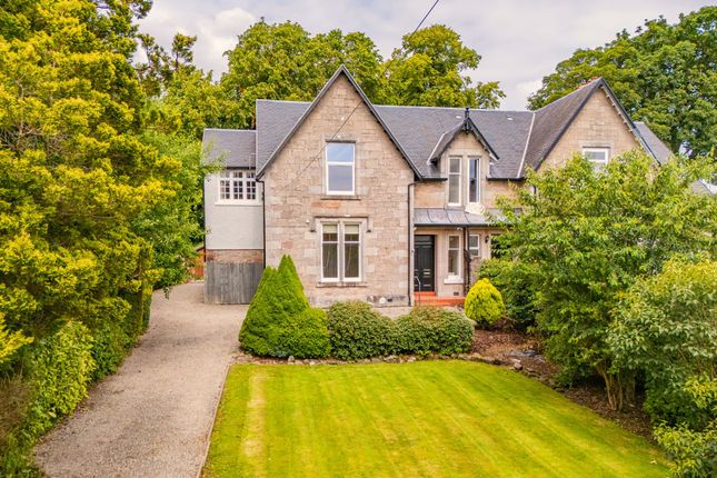106 West King Street, Helensburgh... 4 bed semi
