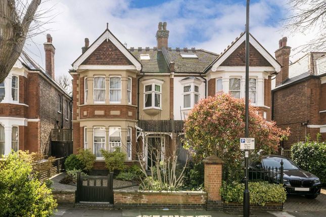 6 bedroom semi-detached house for sale