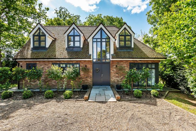 Swan Lane, Edenbridge, Kent 4 bed detached house for sale