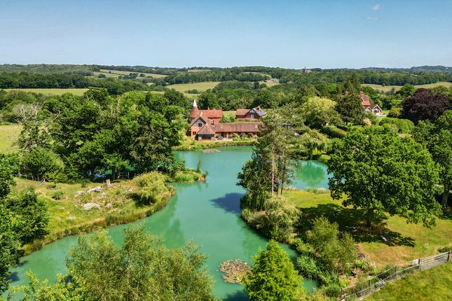 Little Trodgers Lane, Mayfield, TN20 4 bed detached house for sale