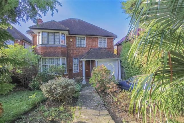 Edgeworth Crescent, Hendon NW4 4 bed detached house for sale