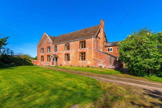 6 bed farmhouse