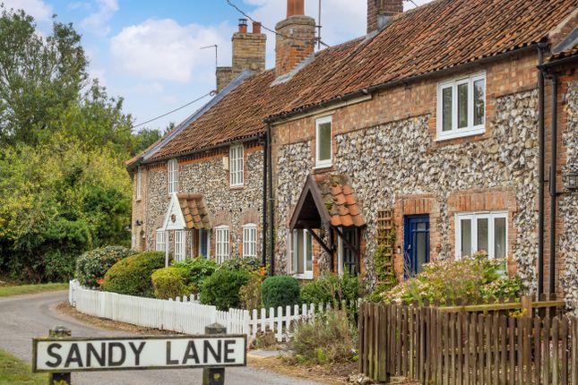 Sandy Lane, Norfolk PE32 2 bed cottage for sale