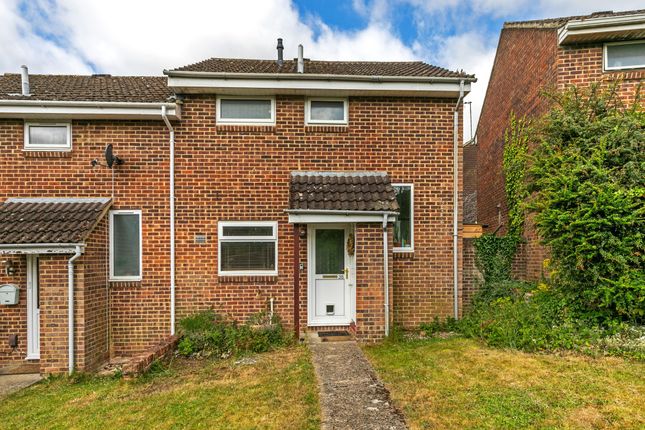 May Tree Close, Winchester, SO22 2 bed semi