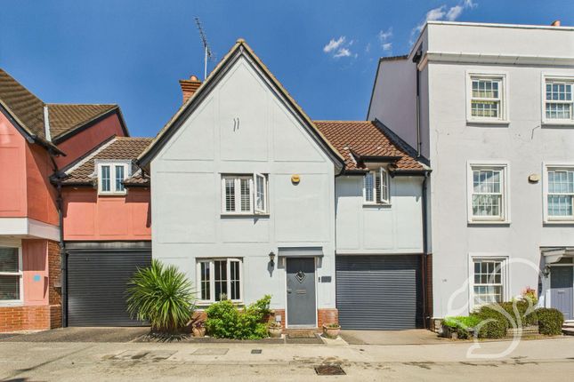 Peers Square, Chelmsford CM2 3 bed terraced house for sale