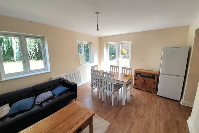 5 bed semi-detached house