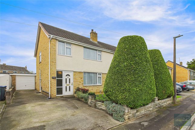 St. Marys Close, Trowbridge BA14 3 bed semi