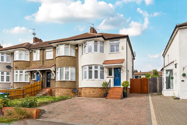 Eversley Avenue, Barnehurst, Kent... 3 bed semi