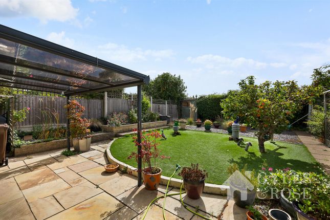 Milford Close, Wivenhoe 2 bed detached bungalow for sale