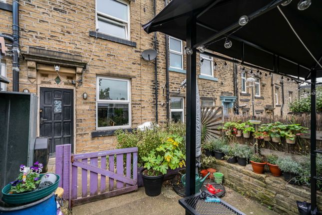 Stanley Street West, Sowerby Bridge HX6 2 bed terraced house for sale