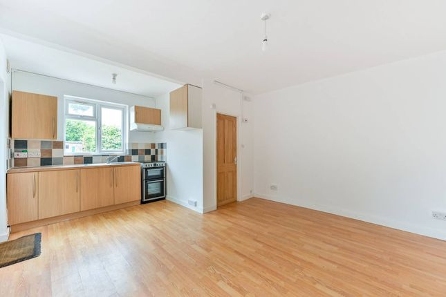 Hamilton Road, Feltham, TW13 3 bed semi