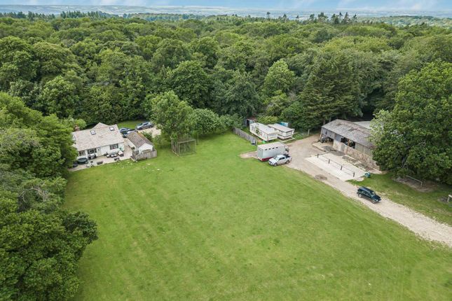 4 bed detached house