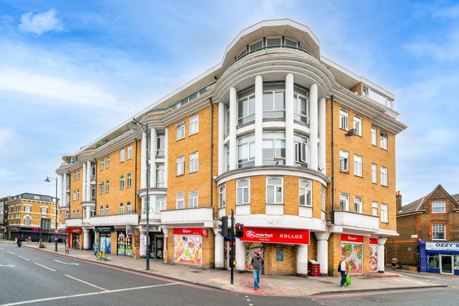 Stoke Newington High Street, London N16 1 bed flat for sale