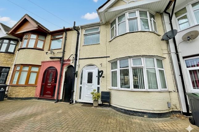Runfold Avenue, Luton, Bedfordshire... 3 bed terraced house for sale