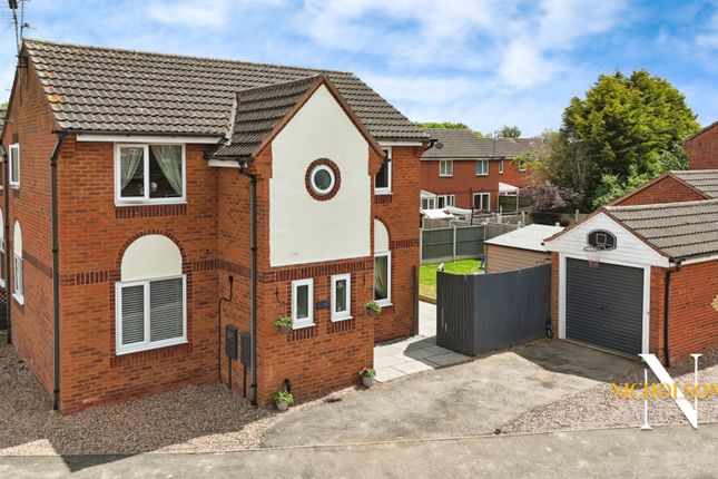 3 bed detached house