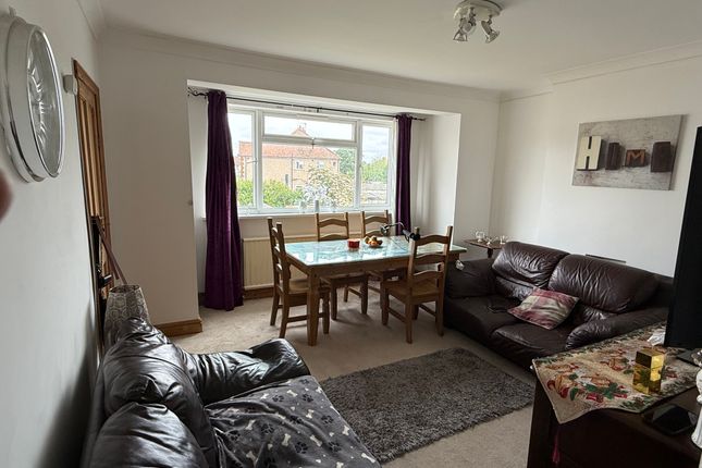 2 bed maisonette