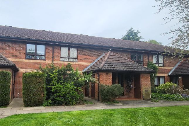 Green Road, Southgate, N14 2 bed maisonette for sale