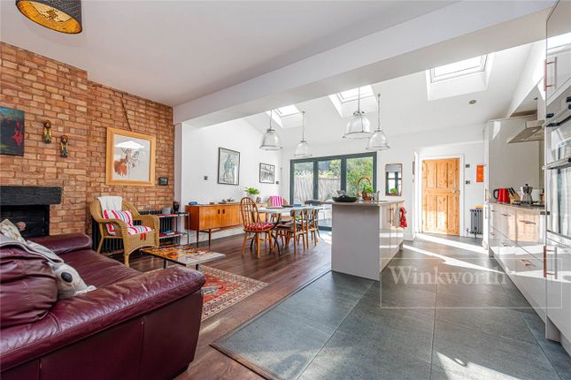 Haycroft Gardens, London, NW10 3 bed semi