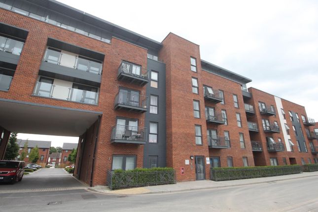 John Thorneycroft Road, Woolston, Soton 2 bed apartment for sale
