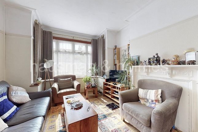 Hamilton Road, NW11 3 bed house for sale