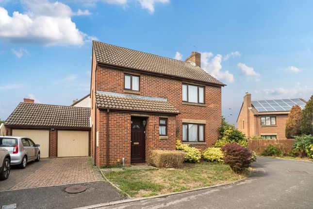 Bicester,  Oxfordshire,  OX26 3 bed detached house for sale