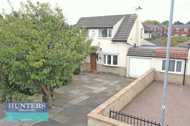 Tyersal Court, Tyersal, Bradford... 4 bed link detached house for sale