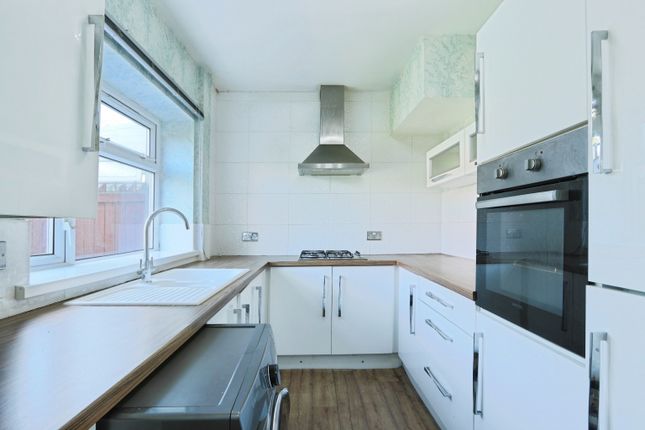 Greenwood Avenue, Hull, HU6 9RT 2 bed terraced house for sale