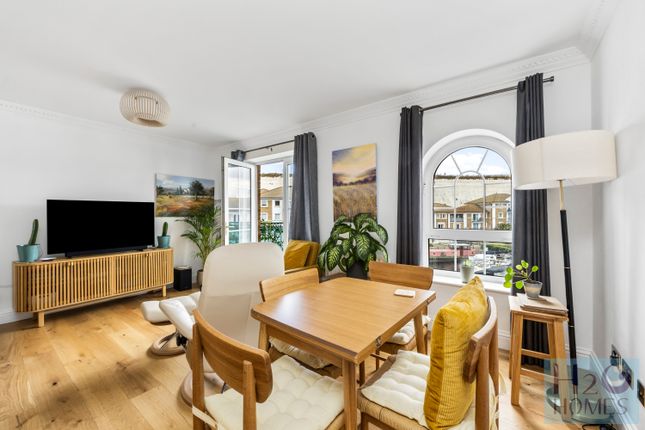 Wellington Court, Brighton Marina... 2 bed apartment for sale