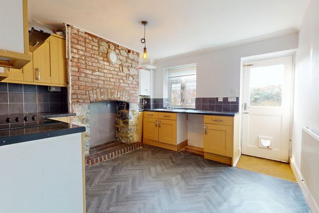 Barrow Hill Cottages, Ashford TN23 1NG 2 bed terraced house for sale