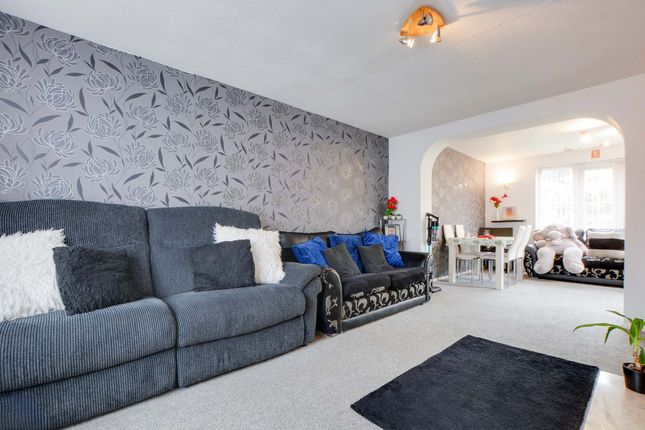 2 bedroom town house for sale