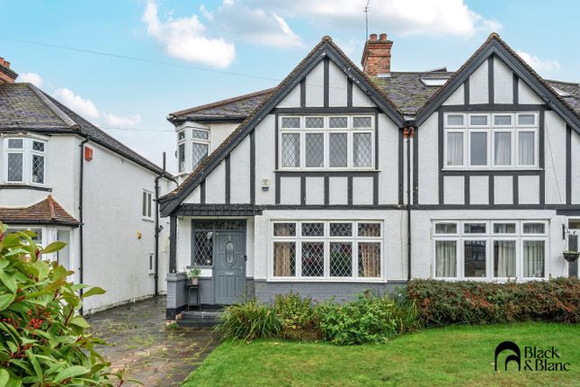 Wickham Chase, West Wickham, BR4 3 bed semi