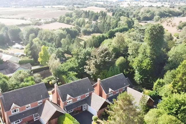 Honeybrook Lane, Kidderminster DY11 4 bed detached house for sale