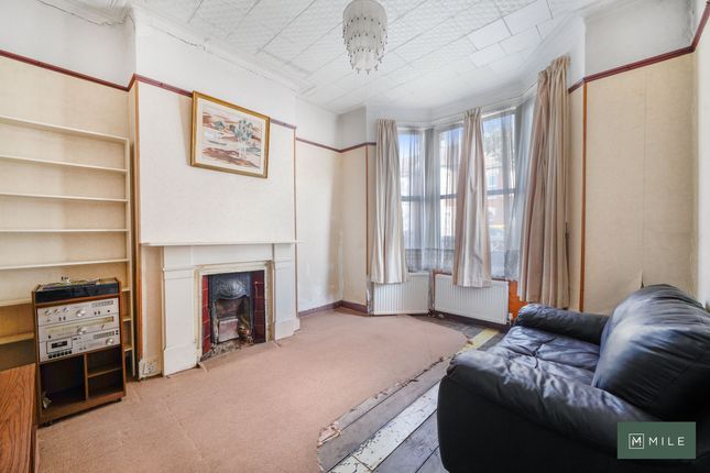 Purves Road, London NW10 3 bed end of terrace house for sale