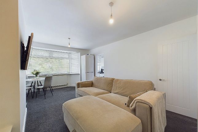2 bed maisonette