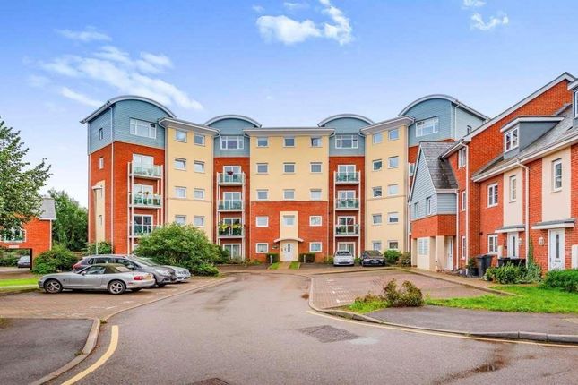 Rubeck Close, Redhill, Surrey, RH1 2 bed apartment for sale