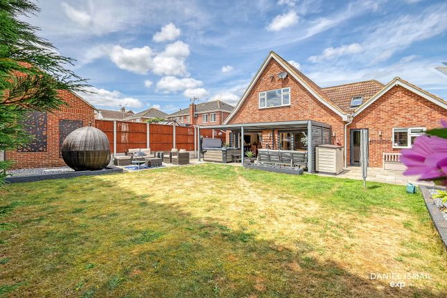 Great Berry Lane, Basildon SS16 5 bed detached house for sale