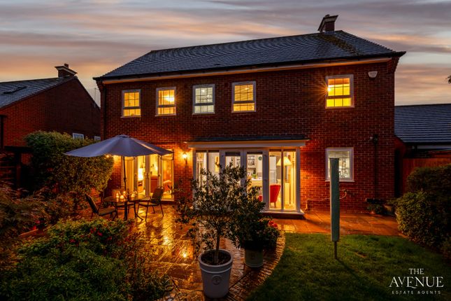 Kestrel Drive, Higham Ferrers, NN10 8LR 5 bed detached house for sale