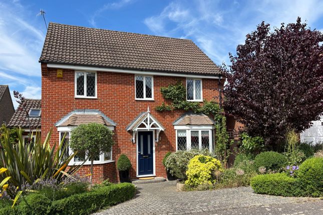 Nightingale Close, Abbots Langley, WD5 4 bed detached house for sale