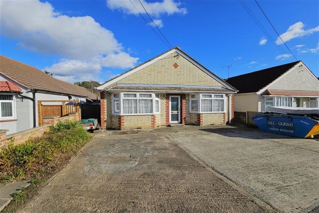 Park Drive, Braintree, CM7 2 bed detached bungalow for sale