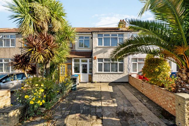 Hazelwood Avenue, Morden SM4 3 bed house for sale